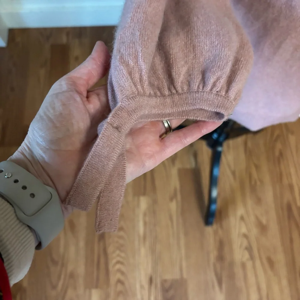 Pink Cashmere Sweater Small Petite Romantic Cottagecore Soft Girl Feminine Clean - Picture 3 of 11